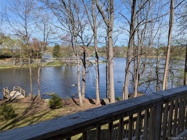 8 Teatown Court , Carmel, NY 10512