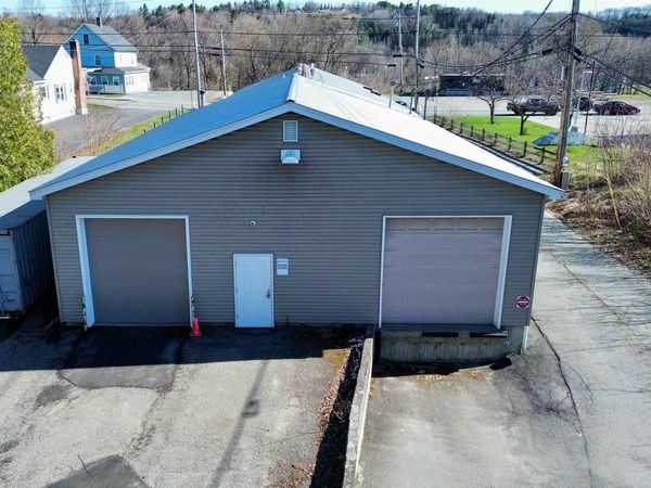 561 East Main Street, Newport City, VT 05855