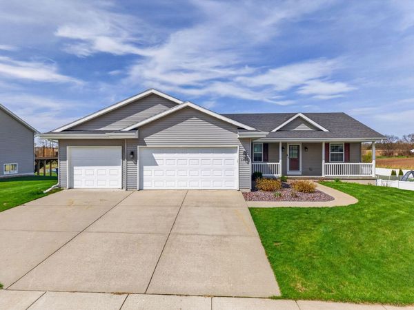 1303 Prominence Drive, Janesville, WI 53548