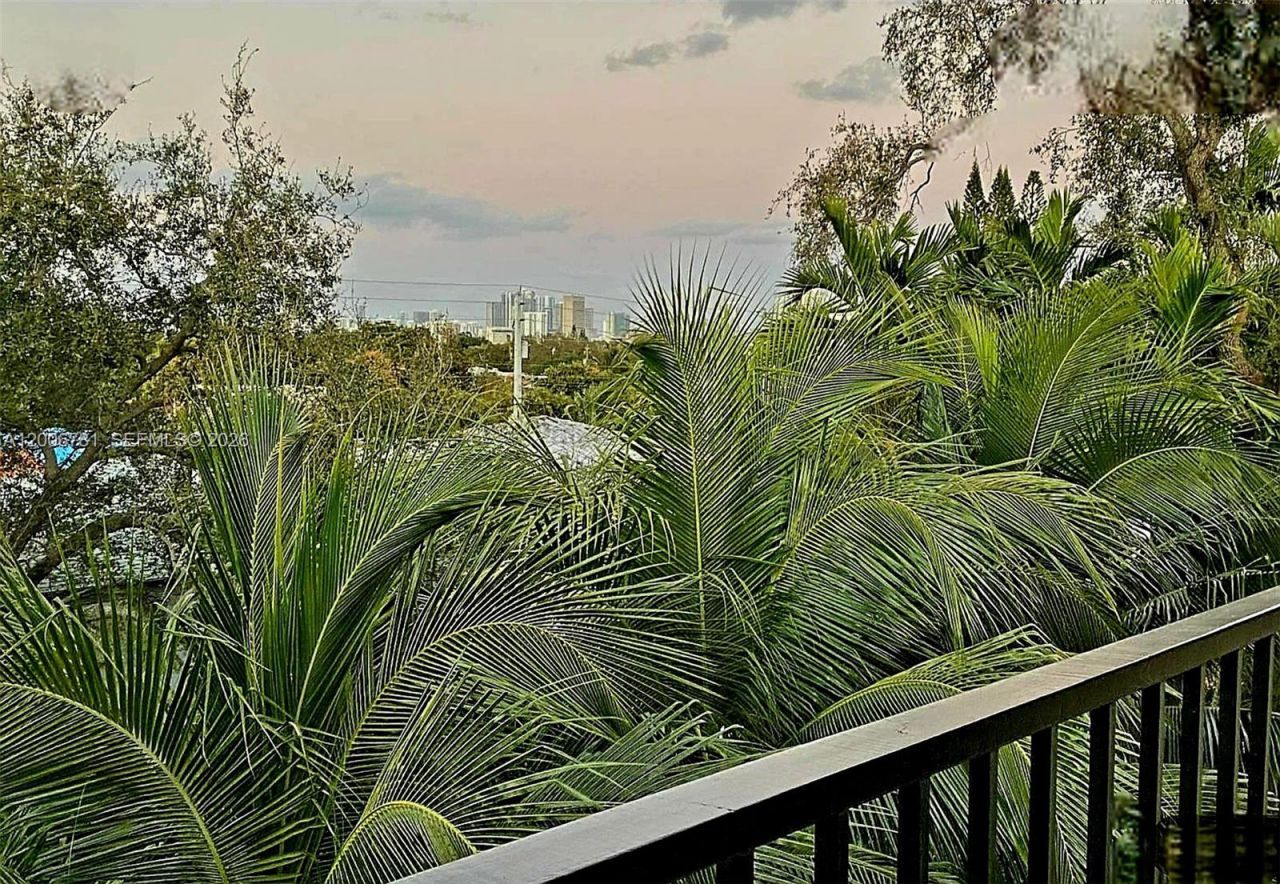 2160 SW 16th Ave, Unit 417, Miami, FL 33145 Photo