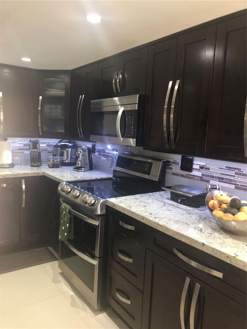 1155 NW 123rd Ct , Unit 601, Miami, FL 33182 Photo