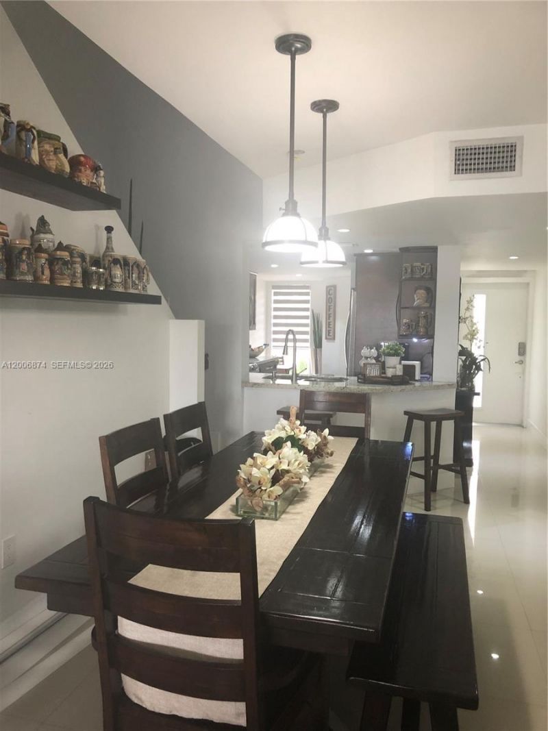 1155 NW 123rd Ct , Unit 601, Miami, FL 33182 Photo