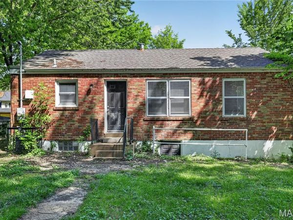 8004 Monroe Avenue , St Louis, MO 63114