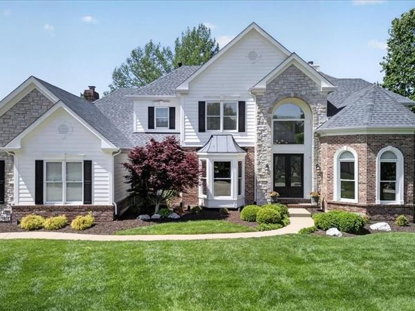 18009 Tara Woods Court, Chesterfield, MO 63005