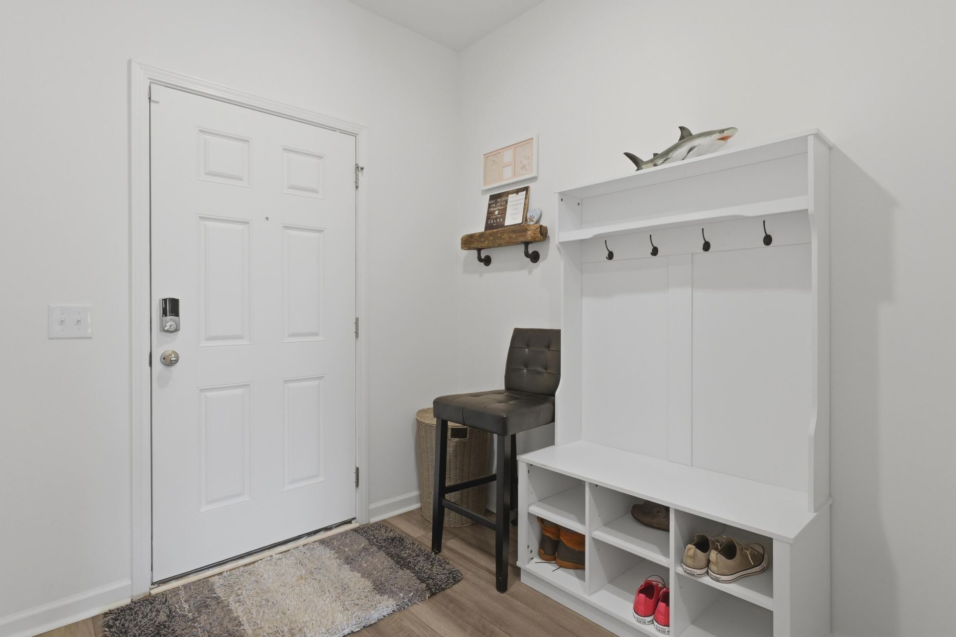 5012 Ferry Field Drive Photo 5