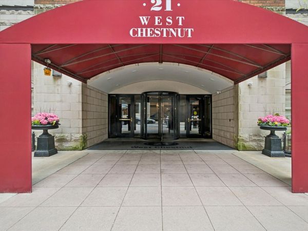 21 W CHESTNUT Street , Unit 809, Chicago, IL 60610