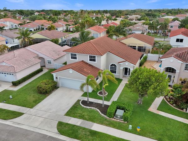 18930 NW 10th Terrace, Pembroke Pines, FL 33029