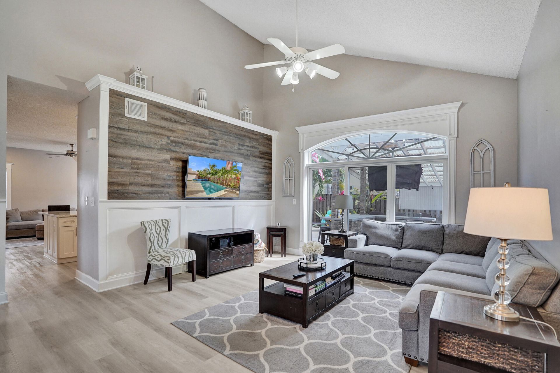 18930 NW 10th Terrace, Pembroke Pines, FL 33029 Photo