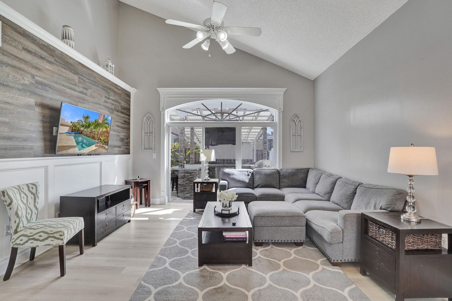 18930 NW 10th Terrace, Pembroke Pines, FL 33029 Photo
