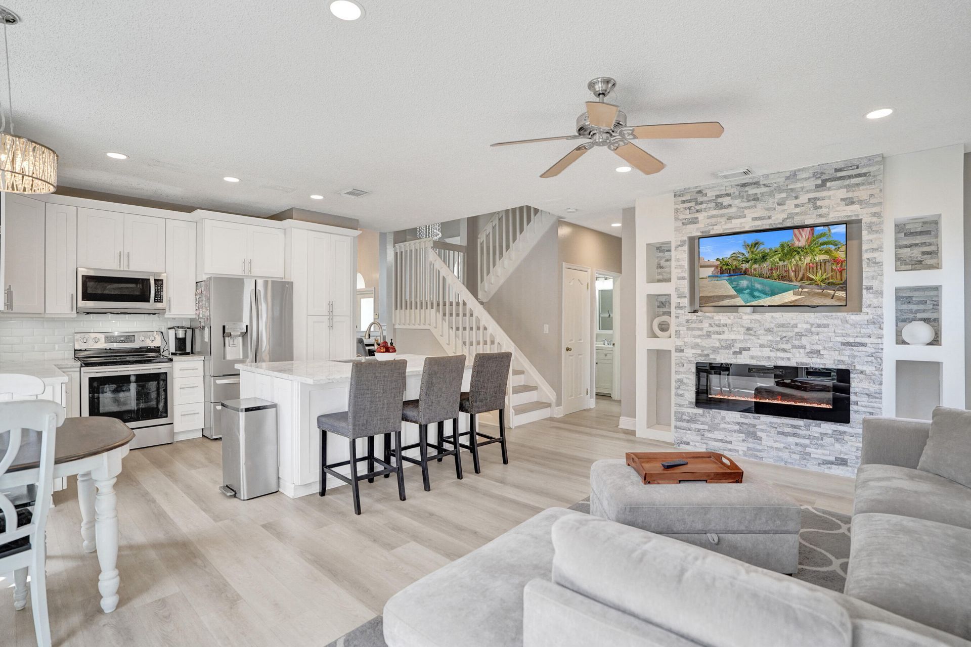 18930 NW 10th Terrace, Pembroke Pines, FL 33029 Photo