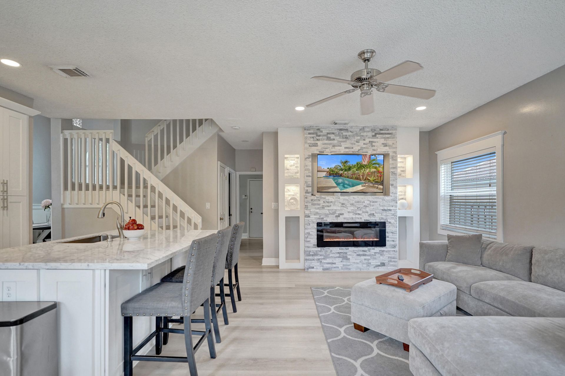 18930 NW 10th Terrace, Pembroke Pines, FL 33029 Photo