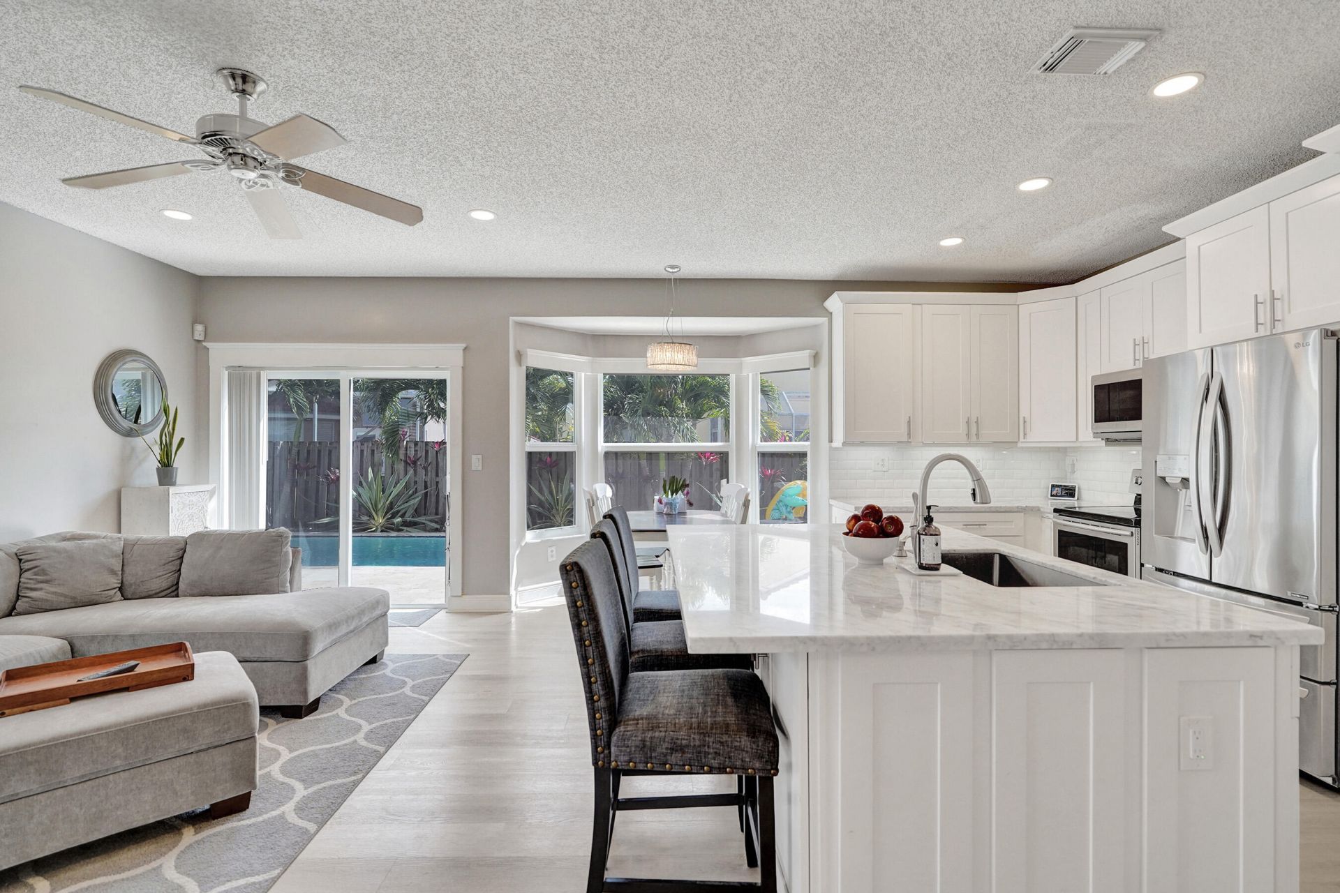 18930 NW 10th Terrace, Pembroke Pines, FL 33029 Photo