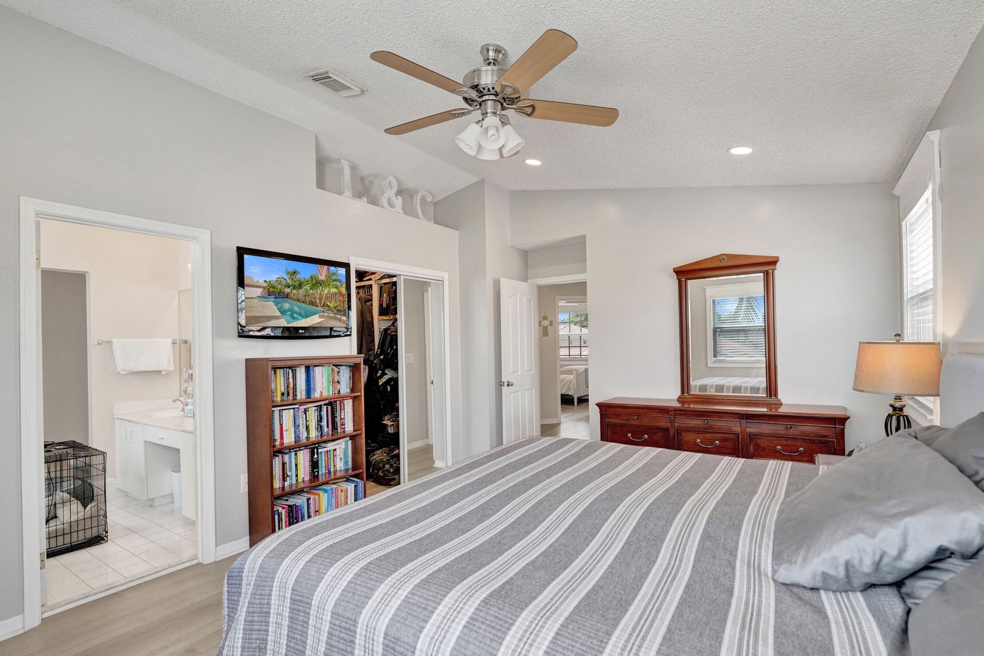 18930 NW 10th Terrace, Pembroke Pines, FL 33029 Photo