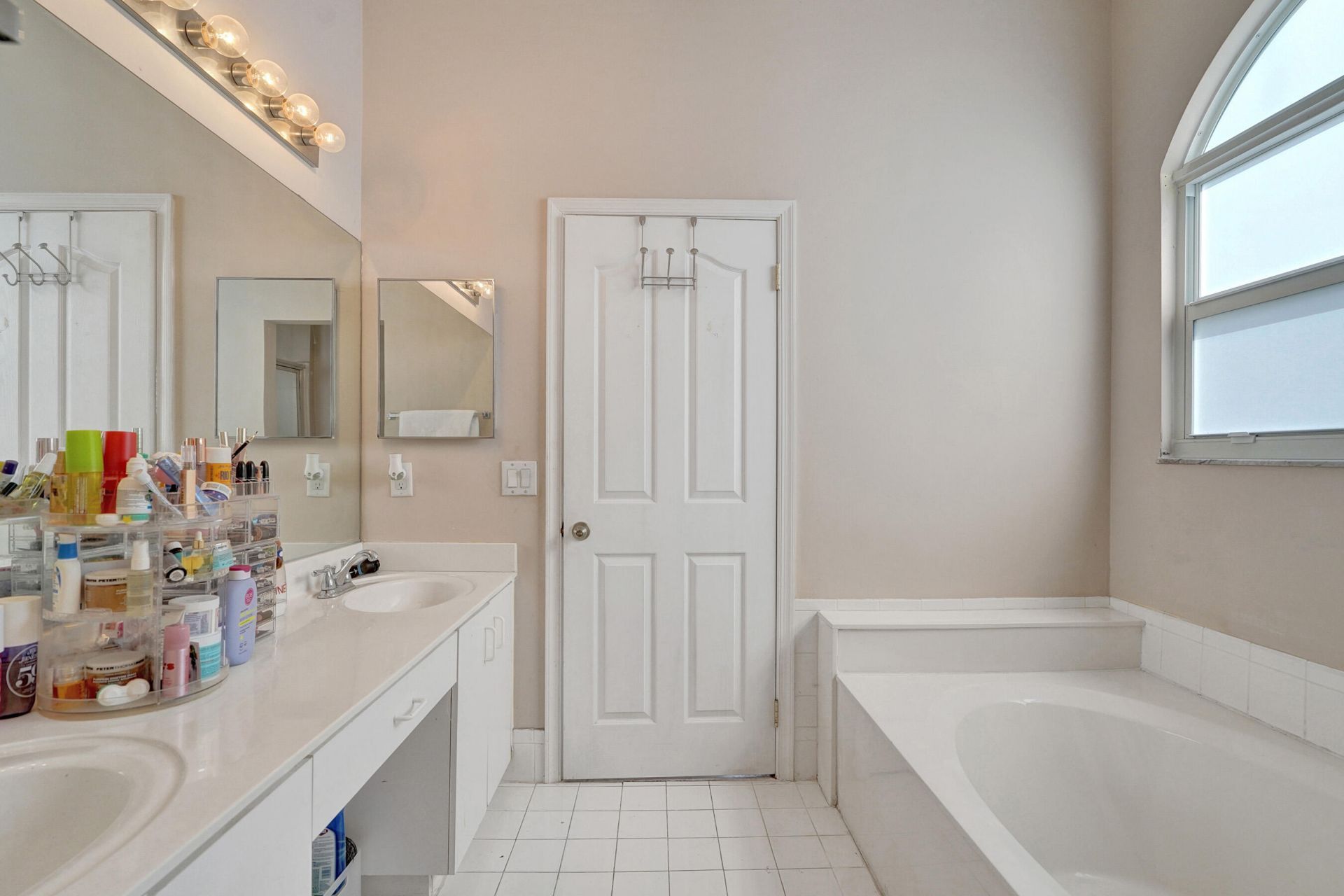 18930 NW 10th Terrace, Pembroke Pines, FL 33029 Photo