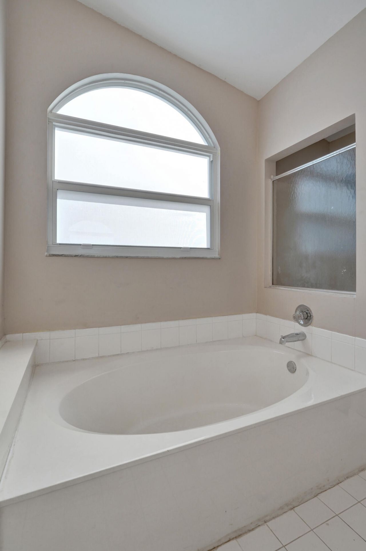 18930 NW 10th Terrace, Pembroke Pines, FL 33029 Photo