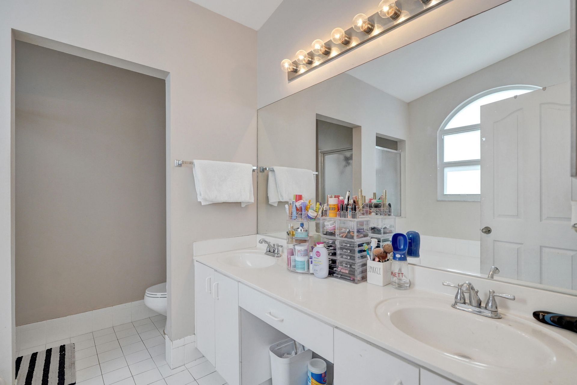 18930 NW 10th Terrace, Pembroke Pines, FL 33029 Photo