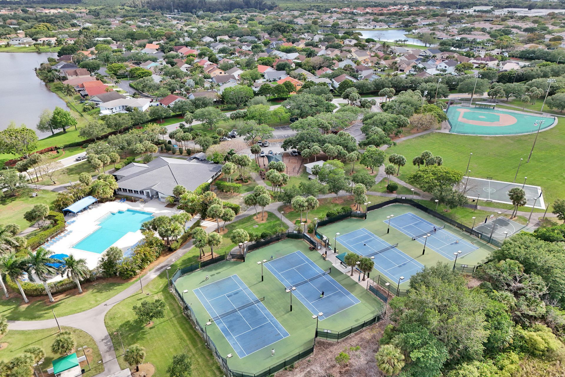 18930 NW 10th Terrace, Pembroke Pines, FL 33029 Photo