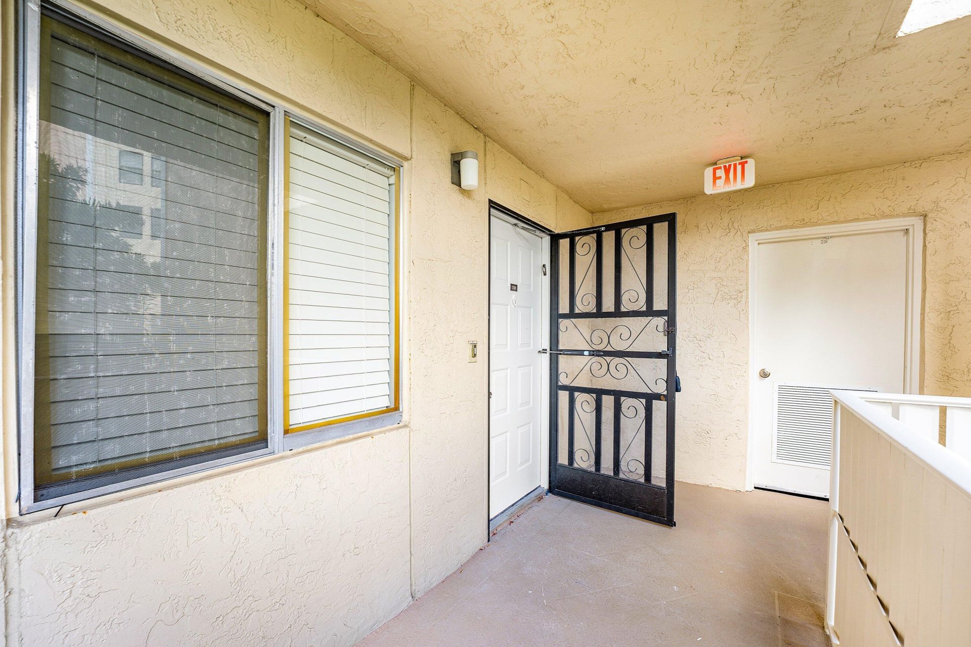7192 Huntington Lane, Unit 208, Delray Beach, FL 33446 Photo