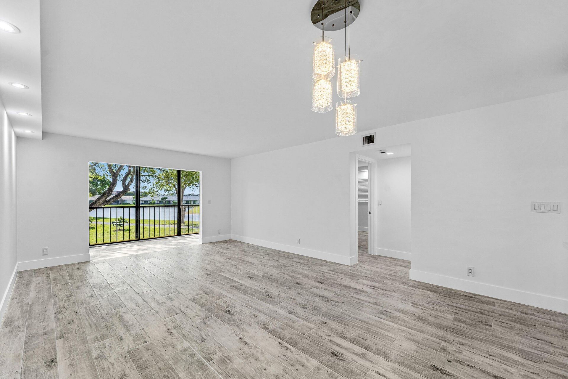 7192 Huntington Lane, Unit 208, Delray Beach, FL 33446 Photo