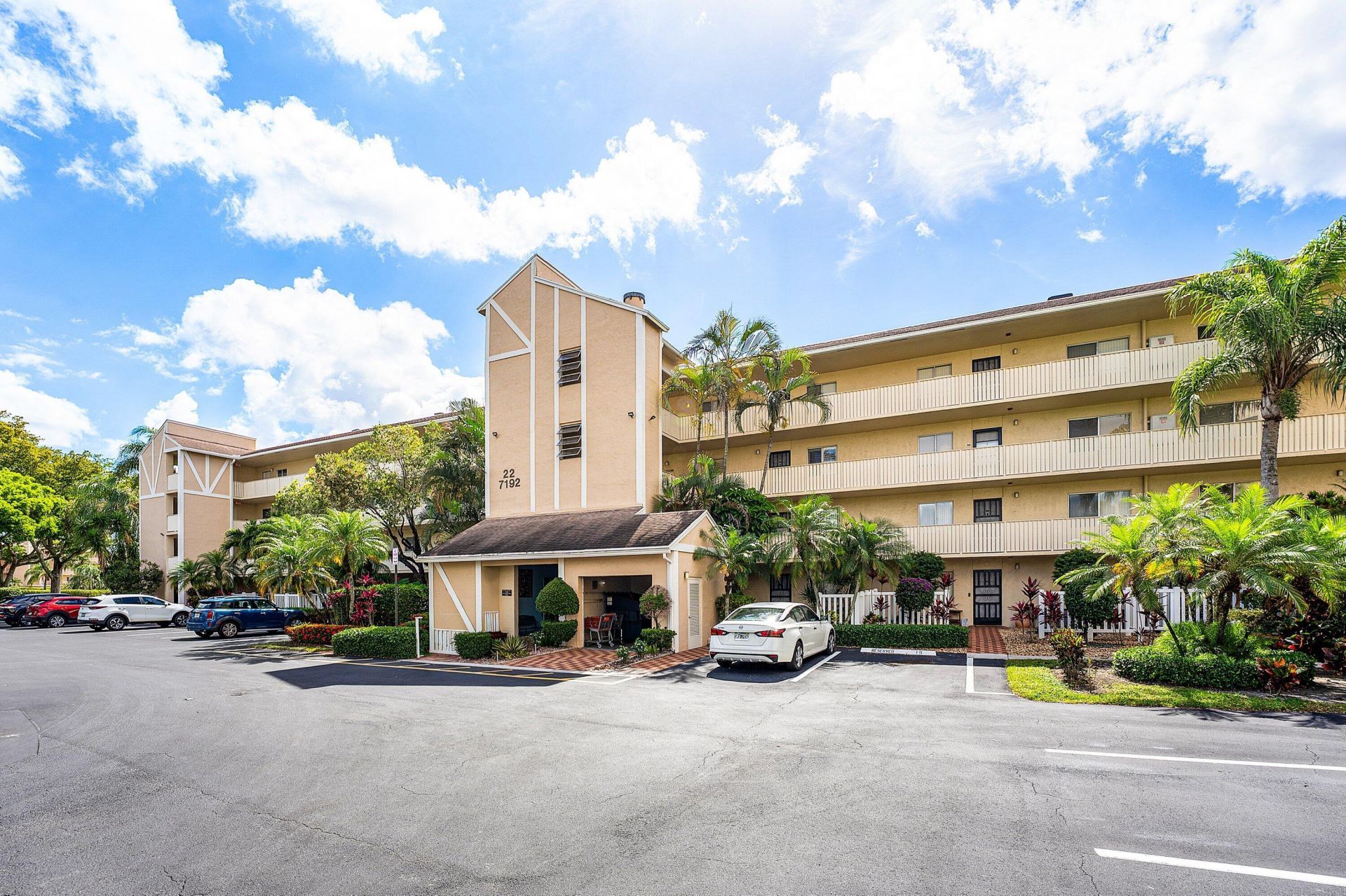7192 Huntington Lane, Unit 208, Delray Beach, FL 33446 Photo