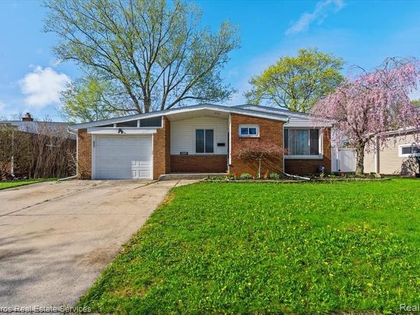 22518 Sunnyside Street, St. Clair Shores, MI 48080