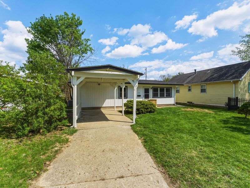 56 Fernhill Avenue , Columbus, OH 43228 Photo 4