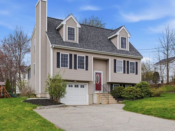 15 Taschereau Boulevard, Nashua, NH 03062