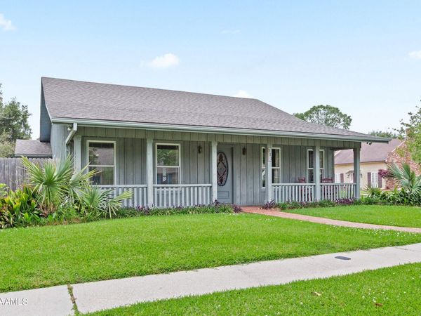 111 Cabildo Drive , Lafayette, LA 70506