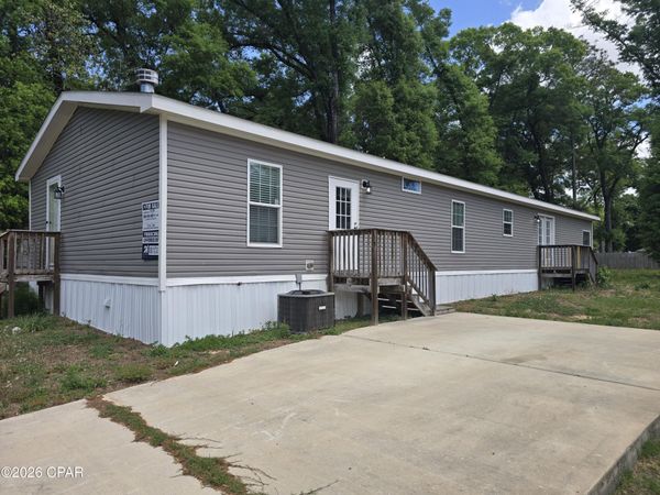 916 N Lloyd Street , Crestview, FL 32536