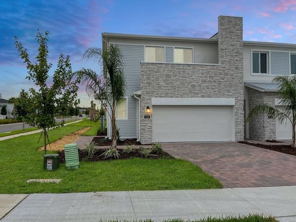 218 NINE IRON DRIVE , DAVENPORT, FL 33896