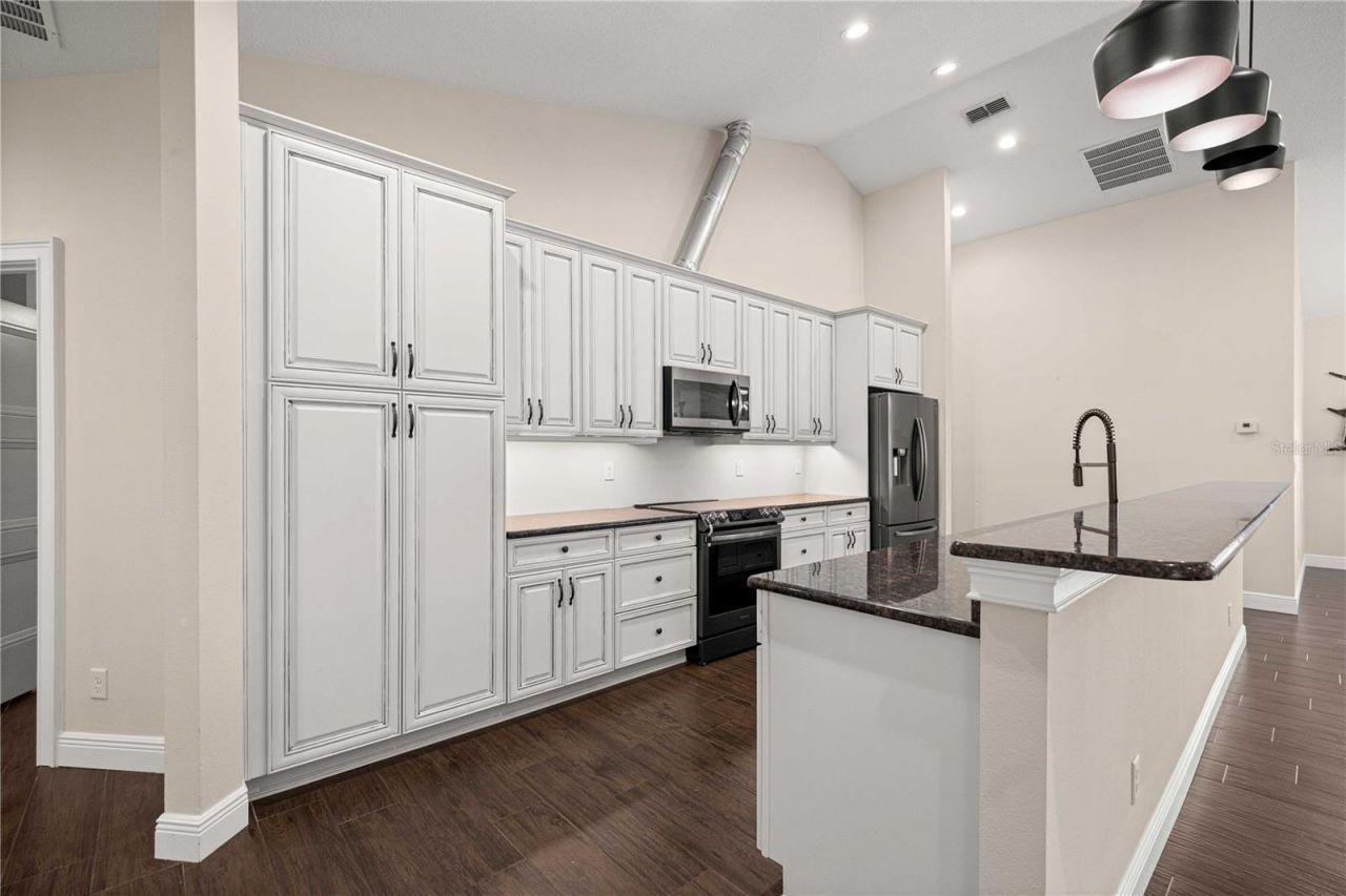 5927 NE 62nd Court Road , Silver Springs, FL 34488 Photo