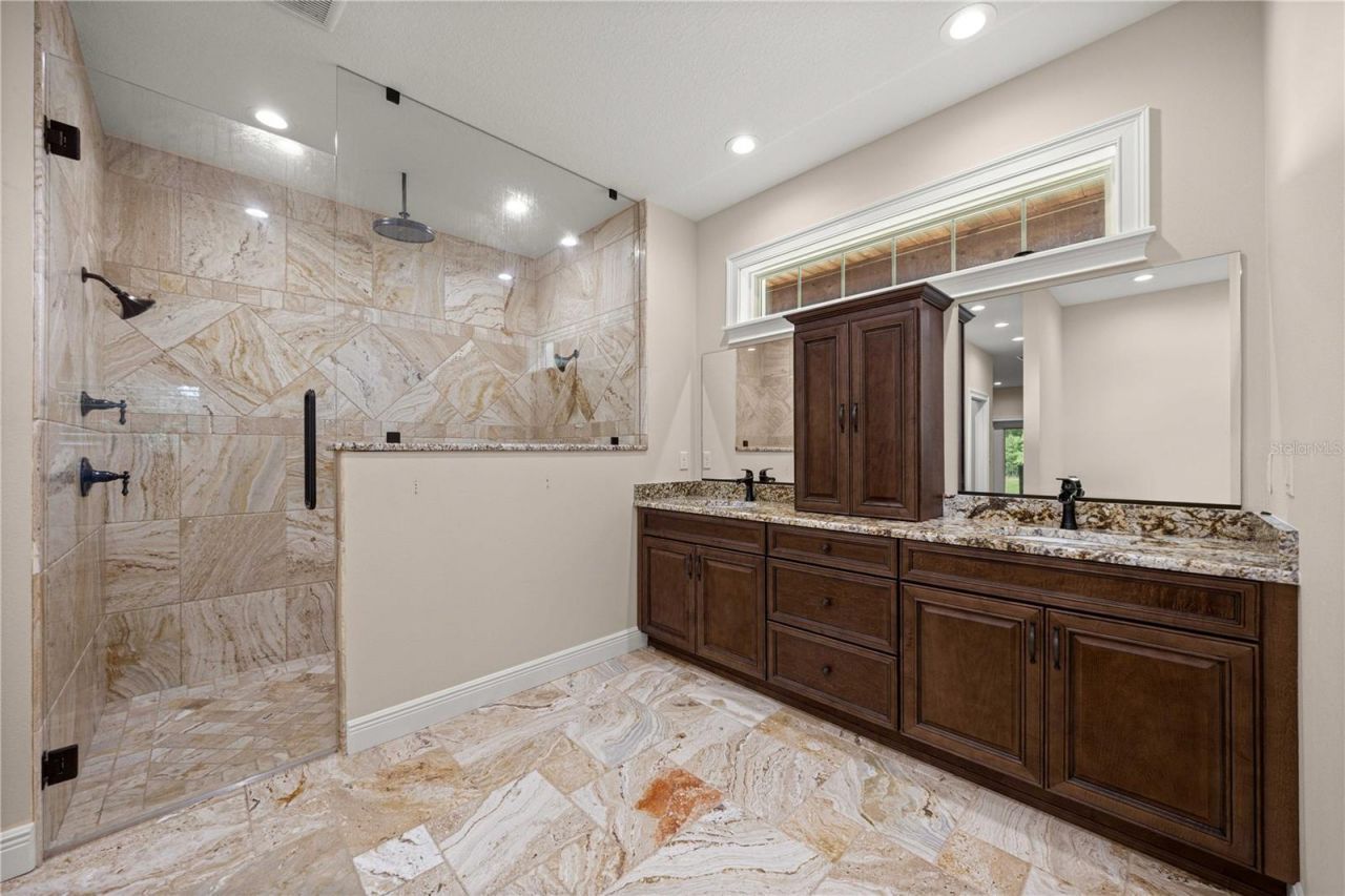 5927 NE 62nd Court Road , Silver Springs, FL 34488 Photo