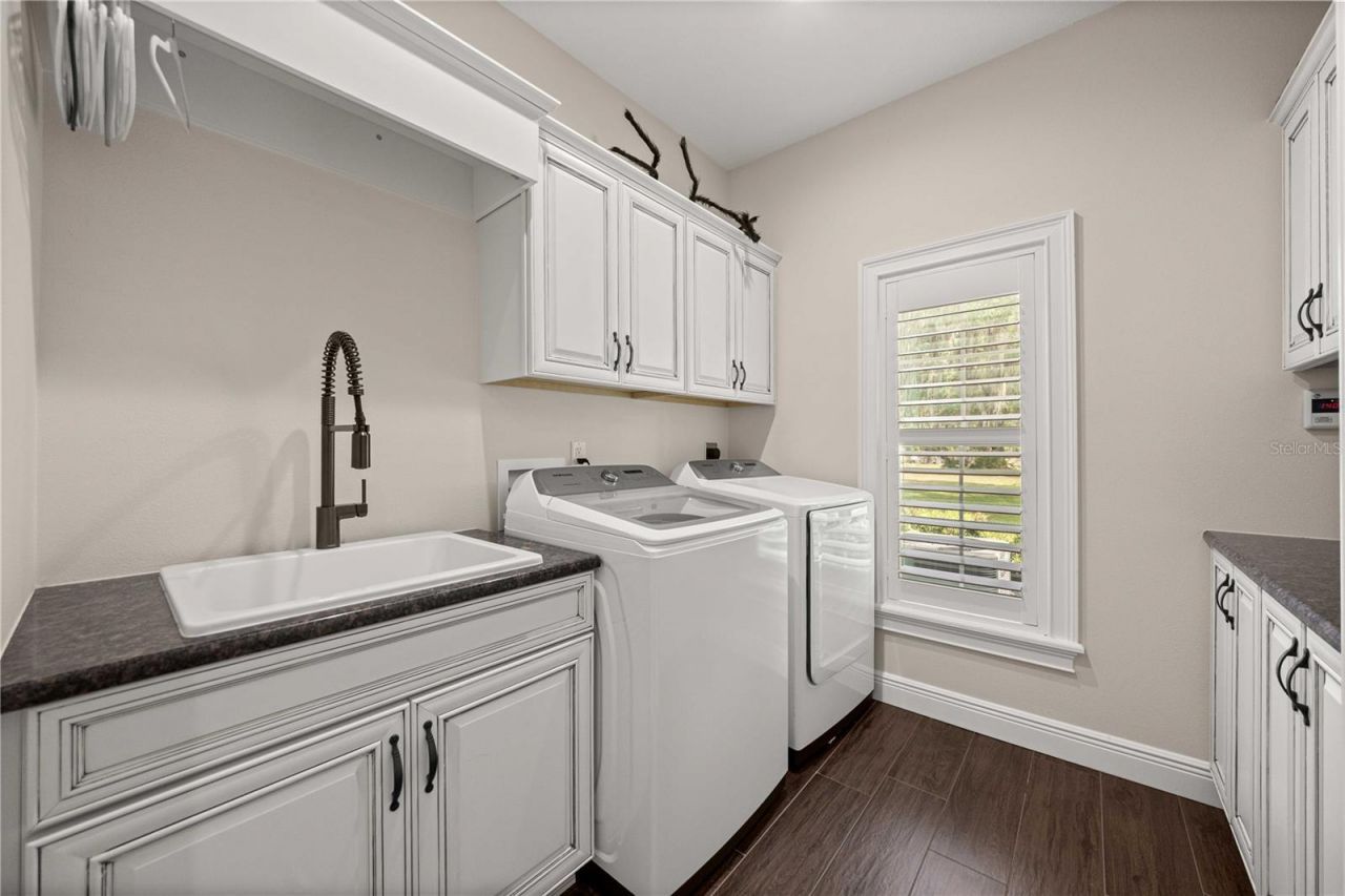 5927 NE 62nd Court Road , Silver Springs, FL 34488 Photo