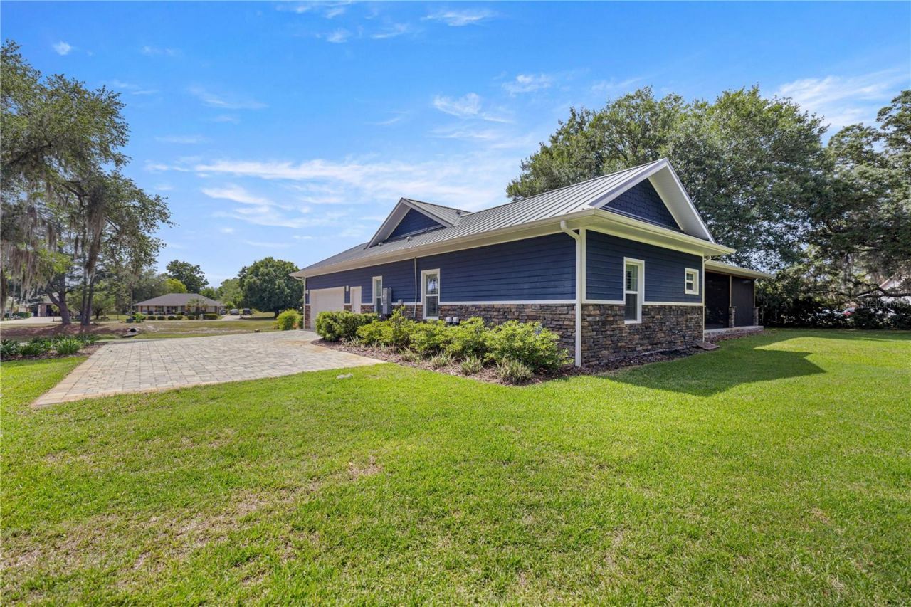 5927 NE 62nd Court Road , Silver Springs, FL 34488 Photo