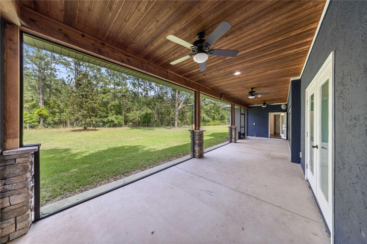 5927 NE 62nd Court Road , Silver Springs, FL 34488 Photo