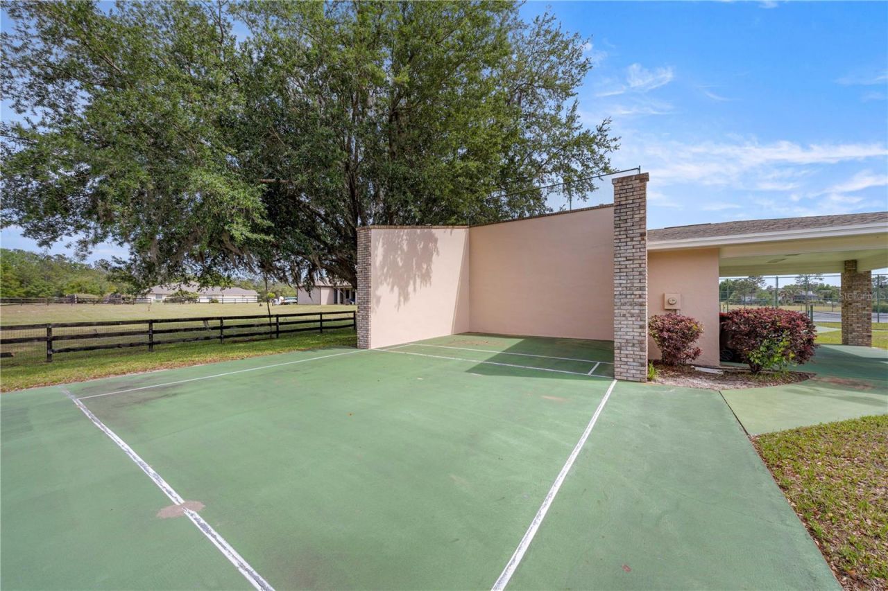 5927 NE 62nd Court Road , Silver Springs, FL 34488 Photo