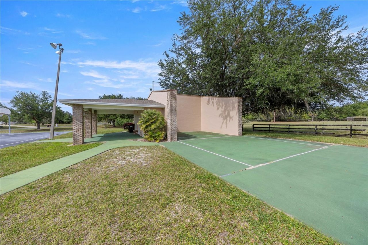 5927 NE 62nd Court Road , Silver Springs, FL 34488 Photo