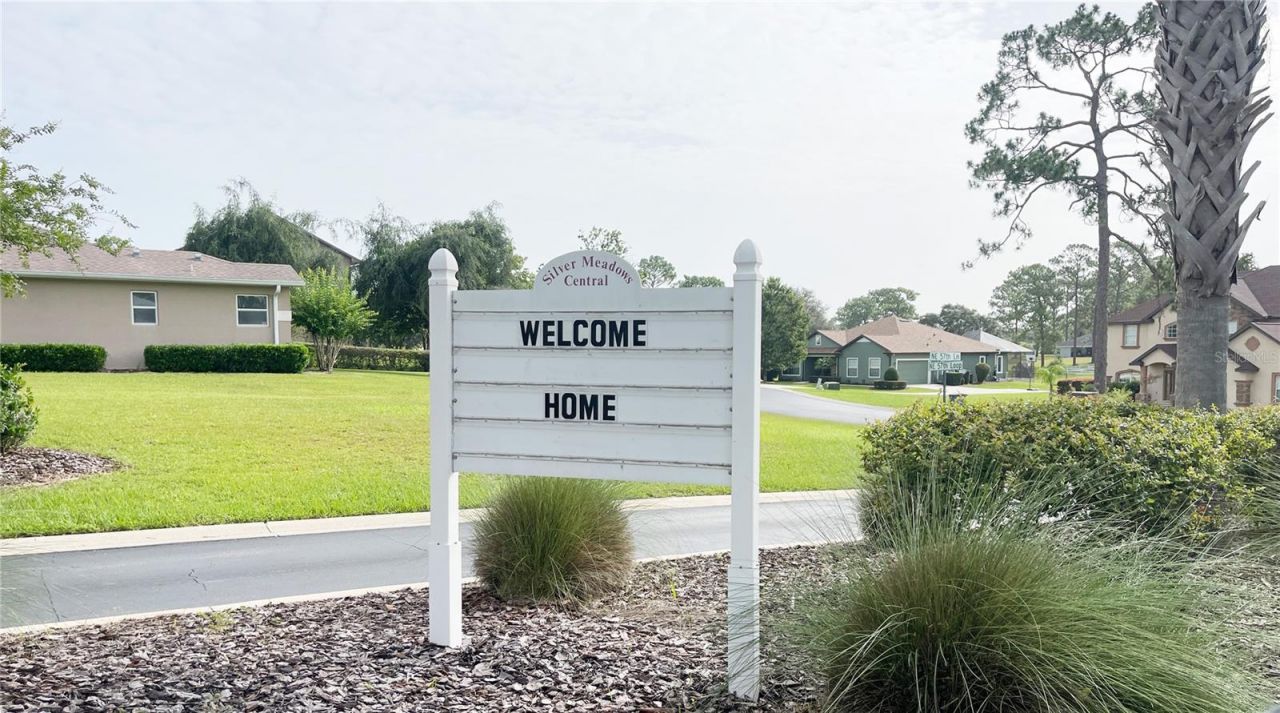 5927 NE 62nd Court Road , Silver Springs, FL 34488 Photo