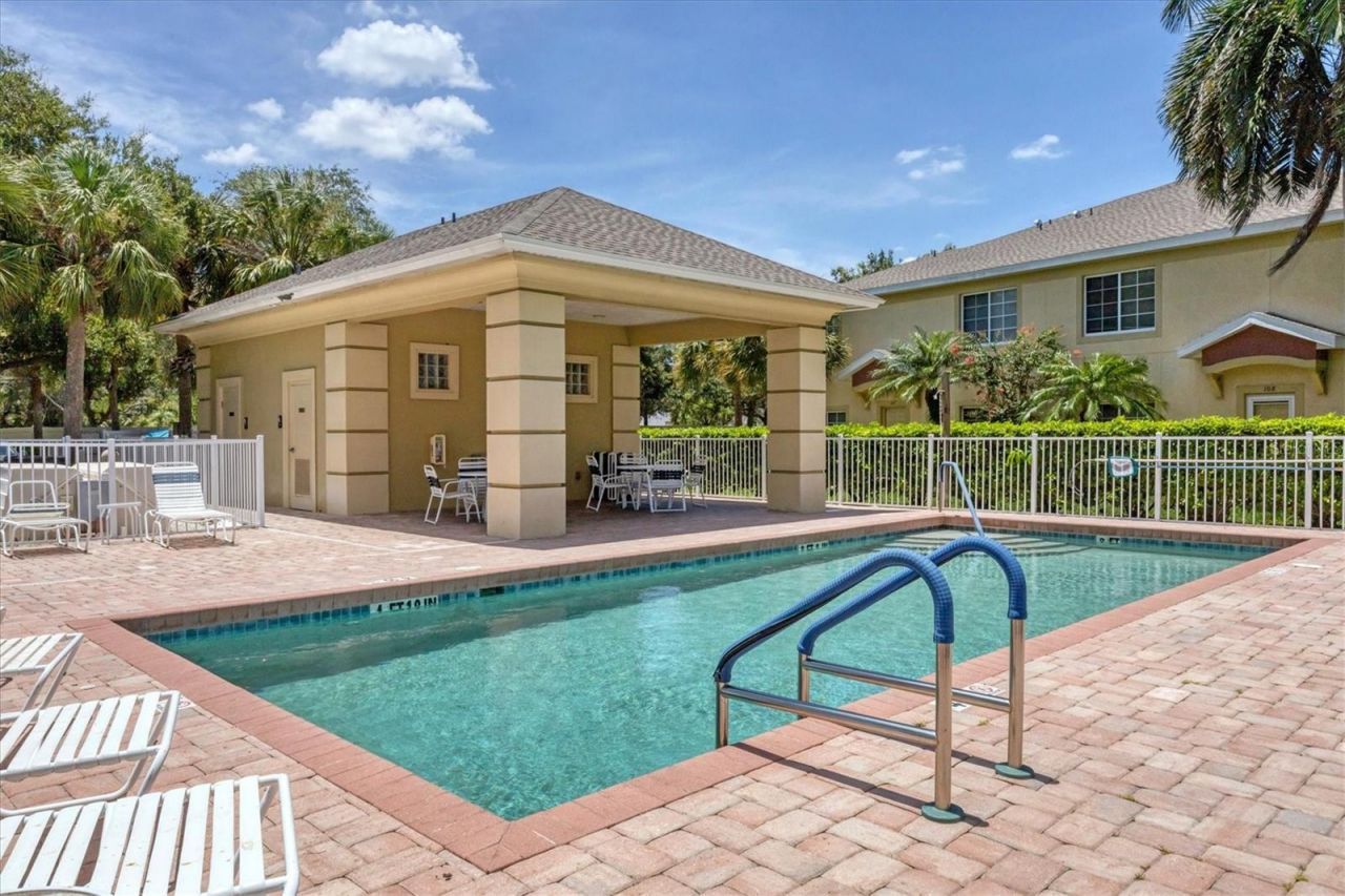 3903 45th Terrace W, Unit 106, Bradenton, FL 34210 Photo