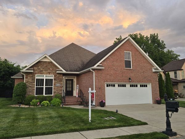 253 Dorchester Cir, Clarksville, TN 37043