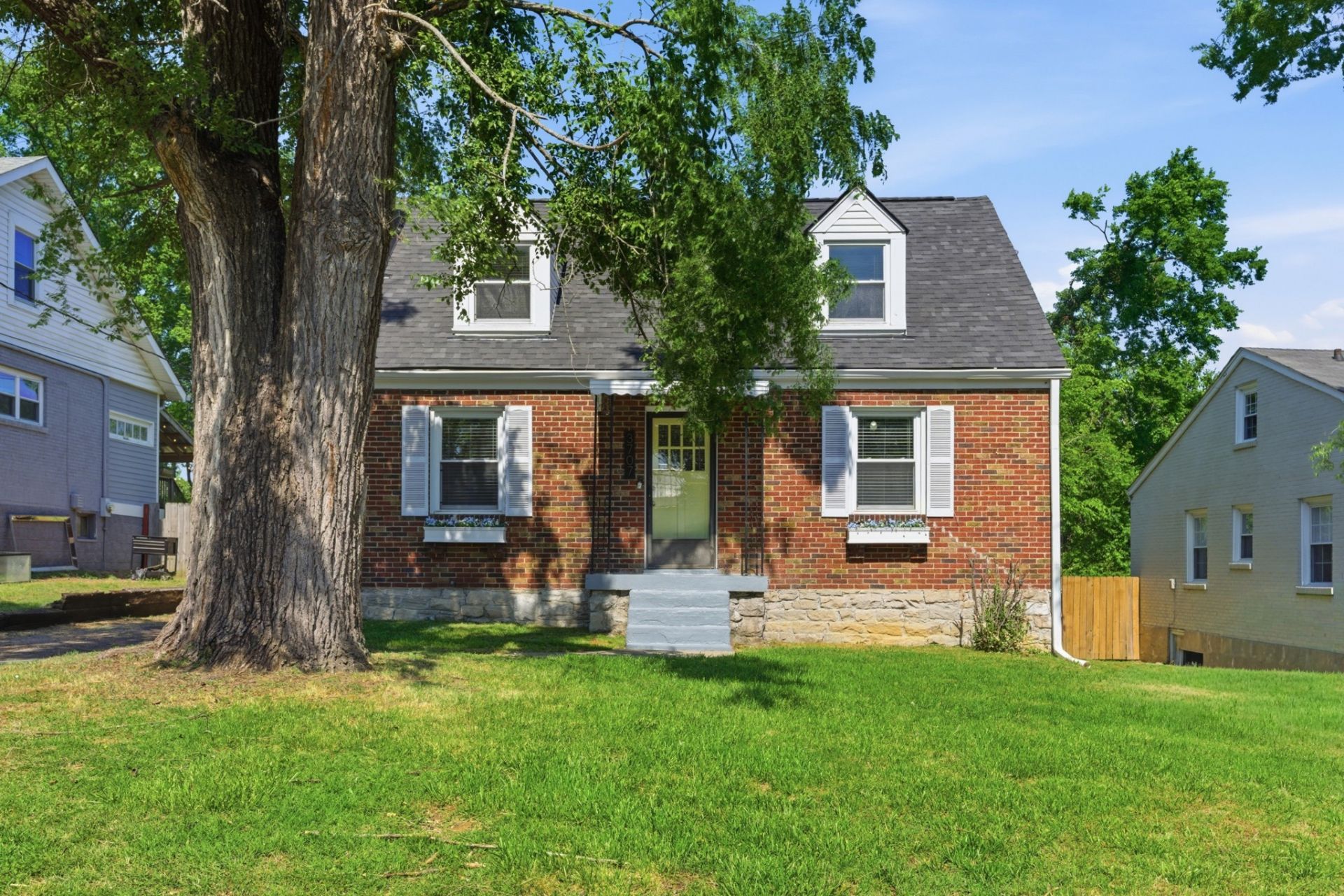 3707 Burrus St, Nashville, TN 37216 Main Photo