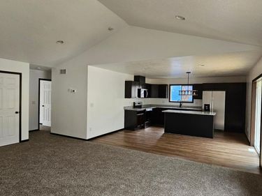 1126 Edgerton Street , Saint Paul, MN 55130