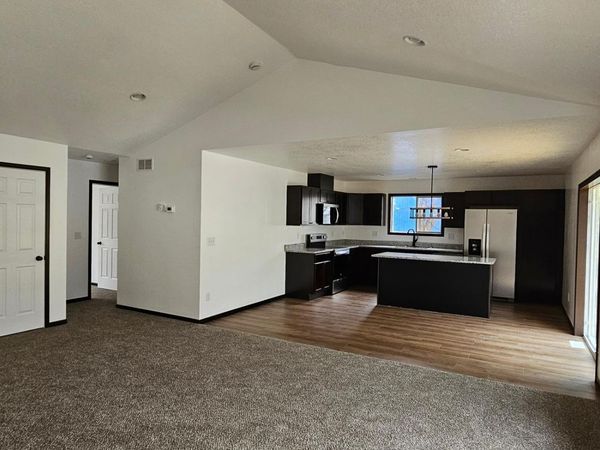 1126 Edgerton Street , Saint Paul, MN 55130