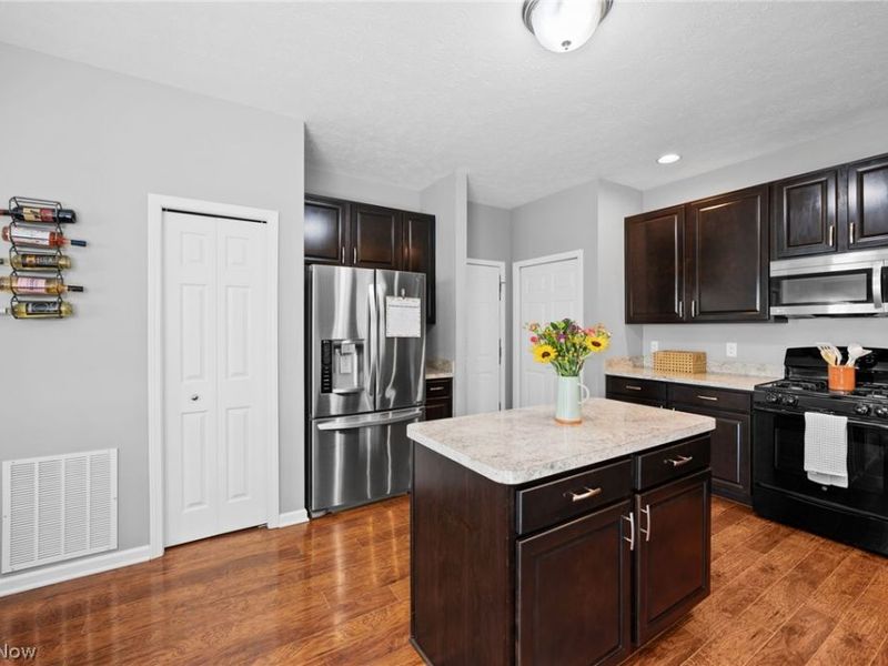 38410 Loman Court , North Ridgeville, OH 44039 Photo 17