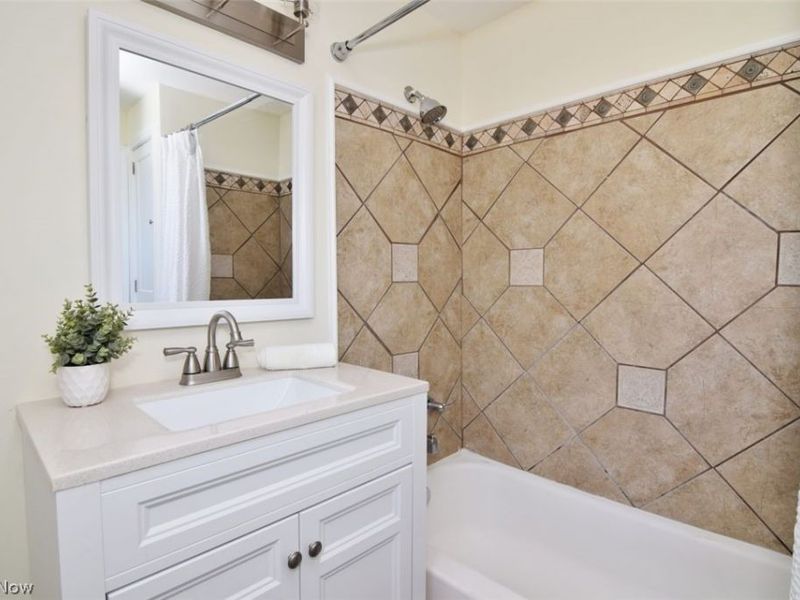 2423 Eaton Road , University Heights, OH 44118 Photo 23