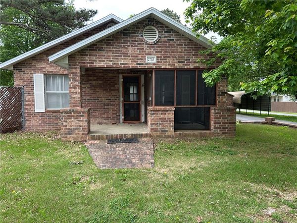 2735 E Wyman Road , Fayetteville, AR 72701