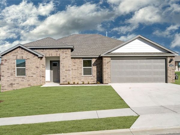 213 Ruggles Street , Pea Ridge, AR 72751