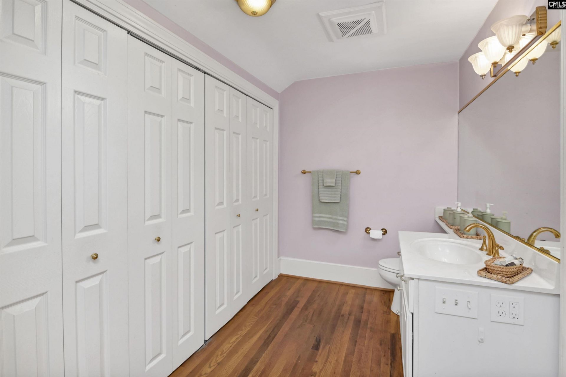 3218 Lakewood Avenue Photo 24