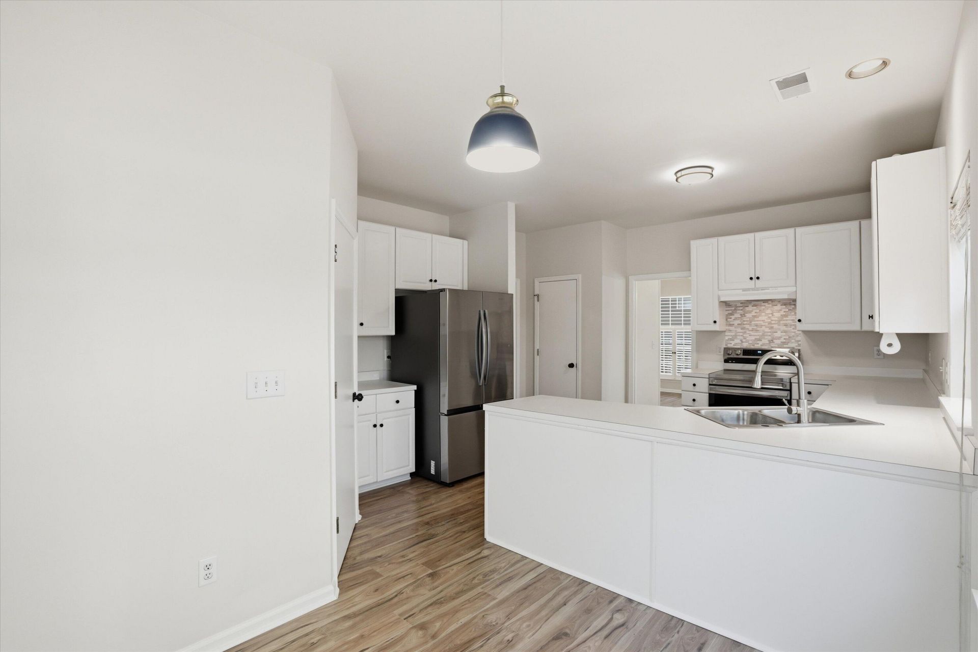 1561 Harborsun Drive Photo 13