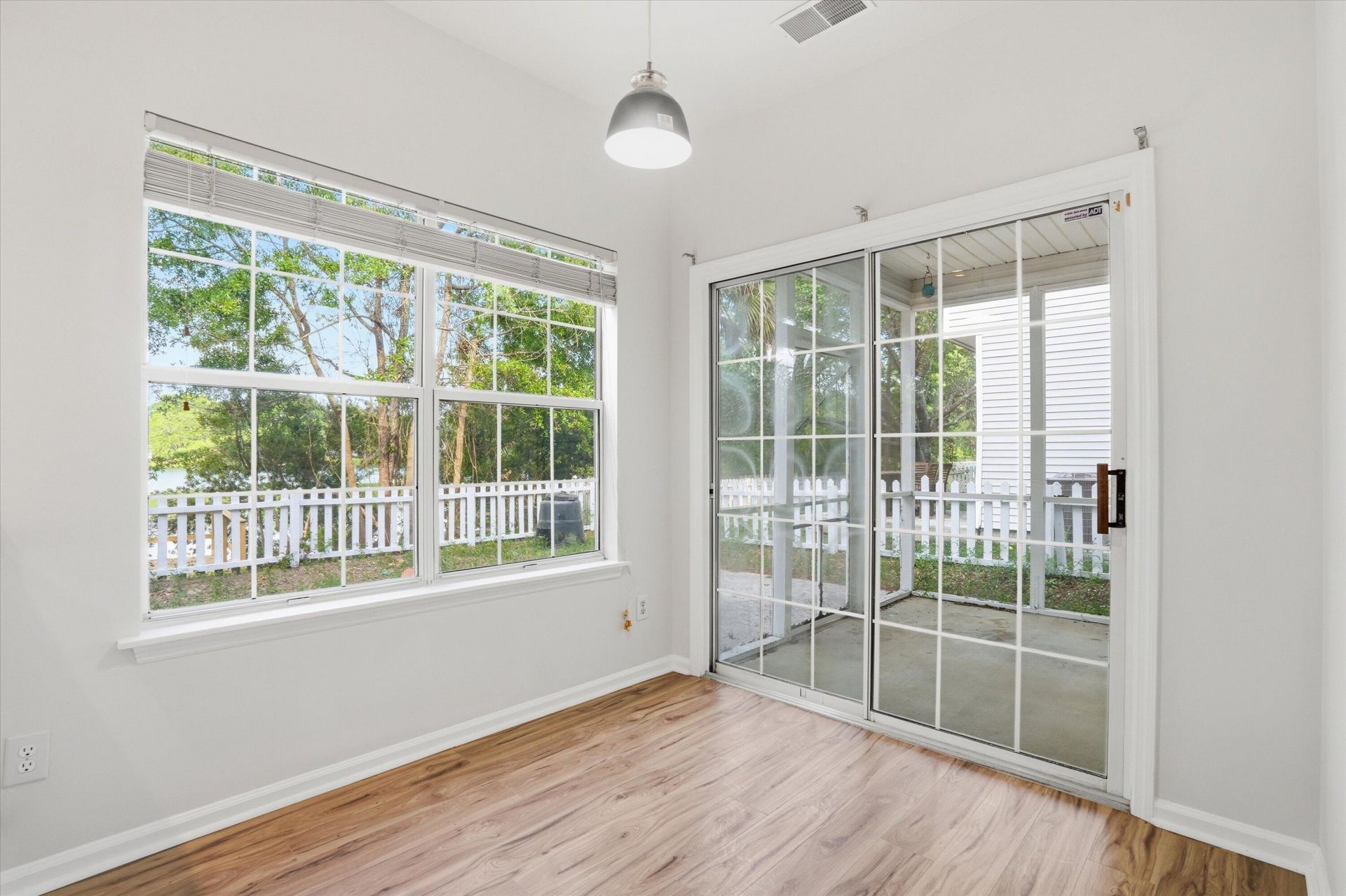 1561 Harborsun Drive Photo 27